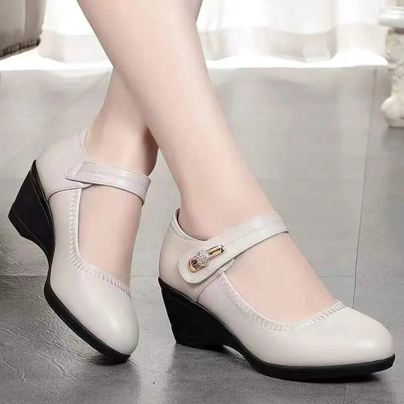 Leonor – Zapatos Elegantes de Tacón Medio y Confort