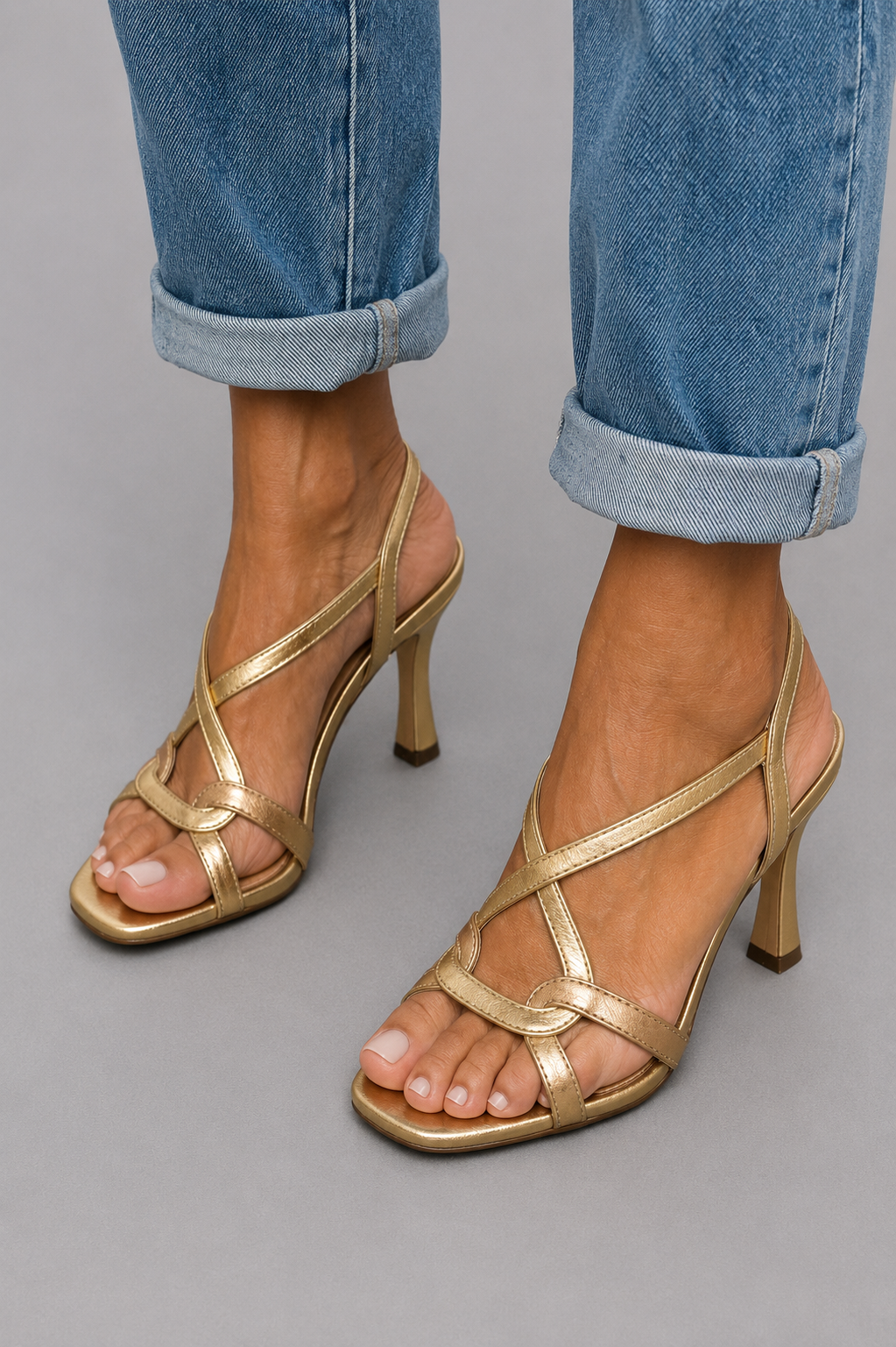 Elisabeth | Sandalias doradas con encanto veraniego