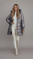 Champagne | Elegante abrigo de invierno con capucha.