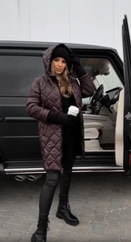 JAZMÍN | Chaqueta elegante acolchada con capucha