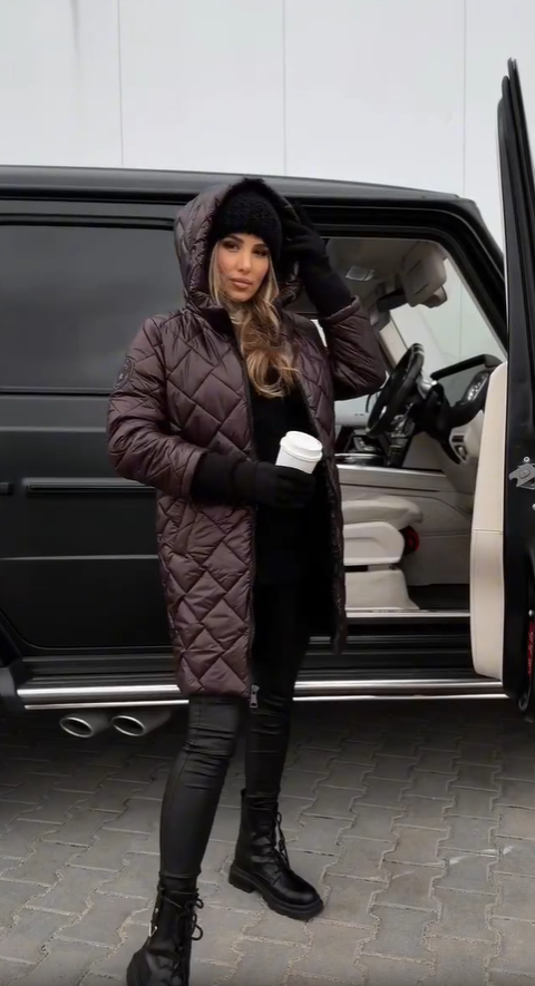 JAZMÍN | Chaqueta elegante acolchada con capucha