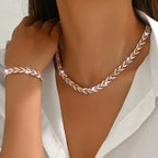 Elegante conjunto con cola de pez en cristal