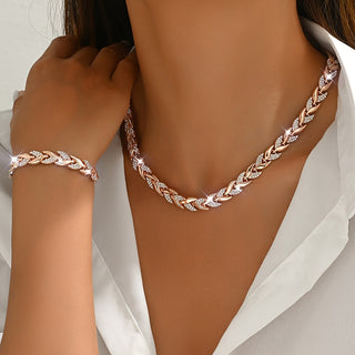 Elegante conjunto con cola de pez en cristal
