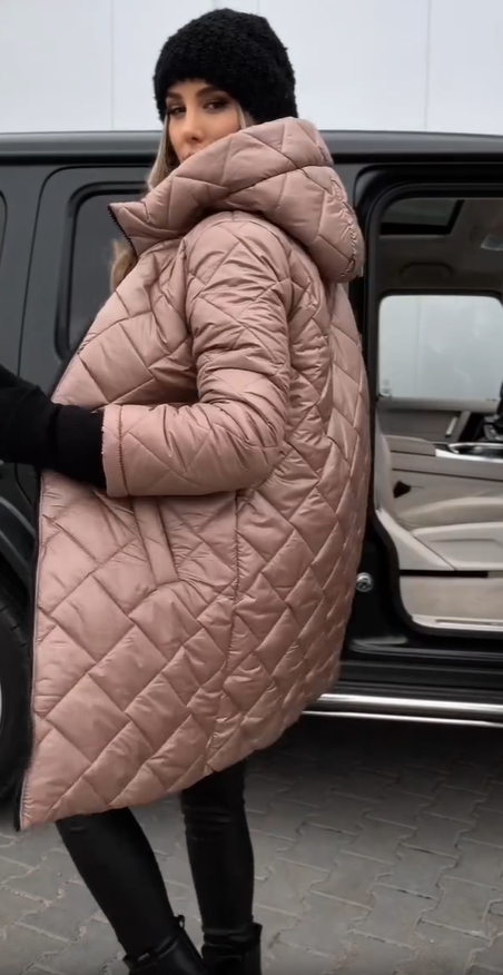 JAZMÍN | Chaqueta elegante acolchada con capucha
