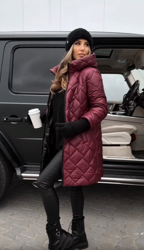 JAZMÍN | Chaqueta elegante acolchada con capucha