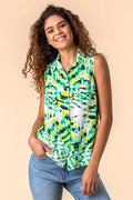 MARSELLA | Blusa verde con estampado tropical y botones