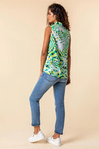 MARSELLA | Blusa verde con estampado tropical y botones