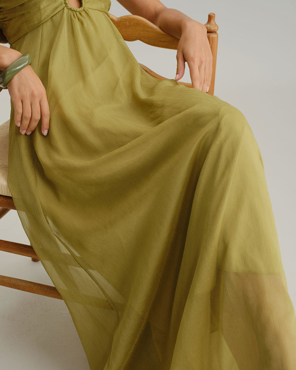 Olivia | Vestido largo verde con fruncidos